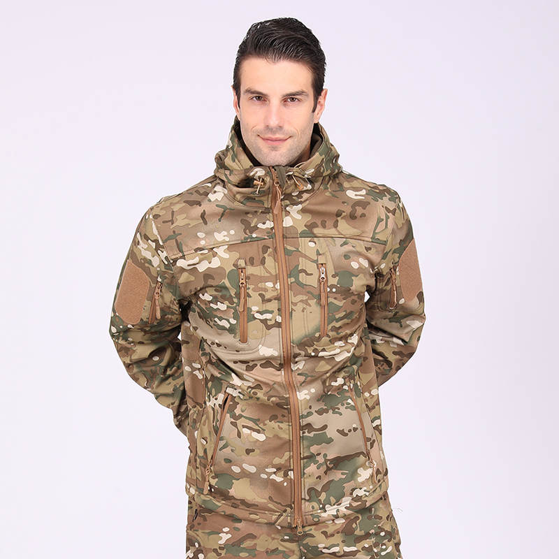 CHAQUETA SOFTSHELL TACTICA MILITAR Y OUTDOOR