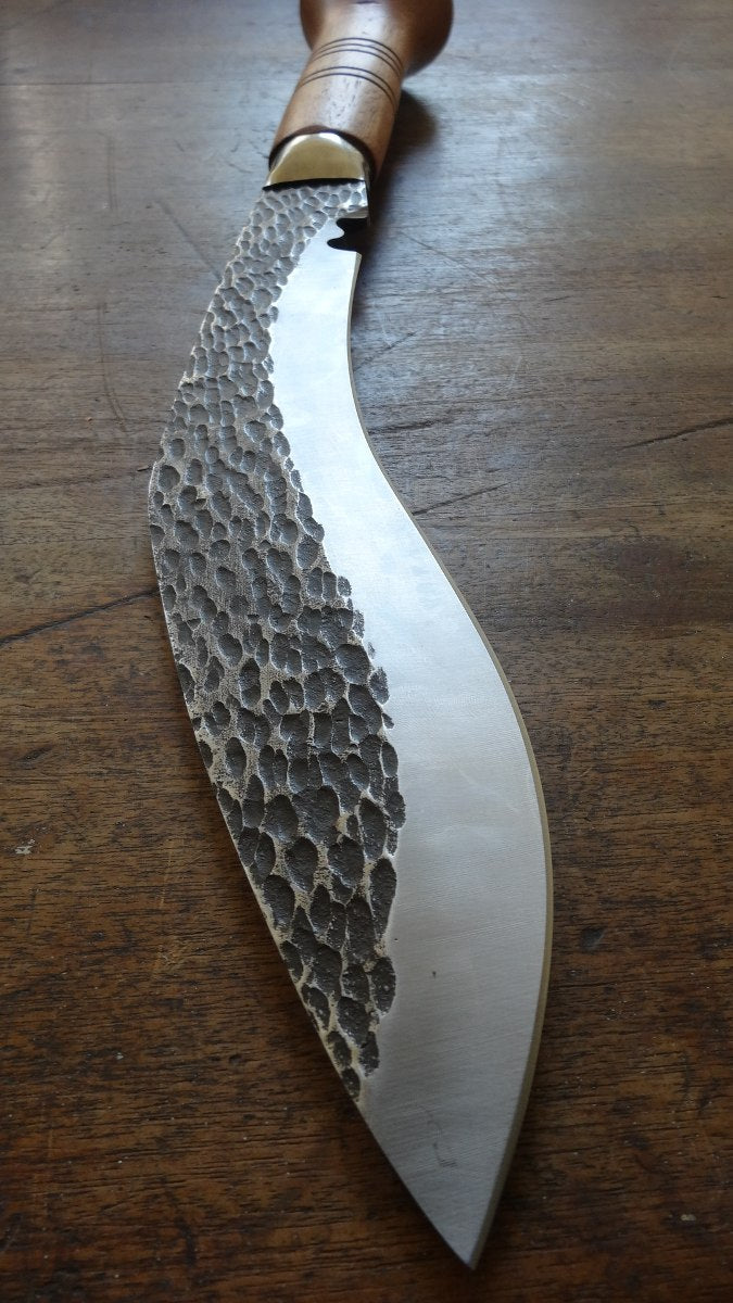 KUKRI CON MANGO MADERA CAFÉ